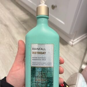Bath & Body Works Rainfall Retreat Body Lotion - Mint Green